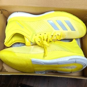 💛 Adidas Boost Sneakers
